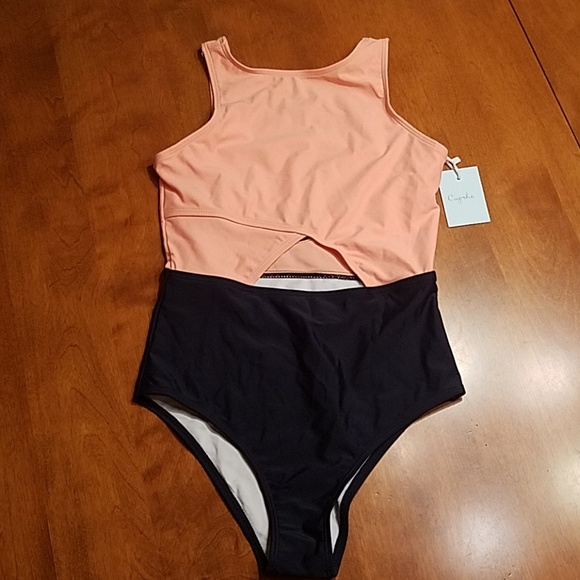Cupshe Other - Cupshe one piece swim suit colorbloc